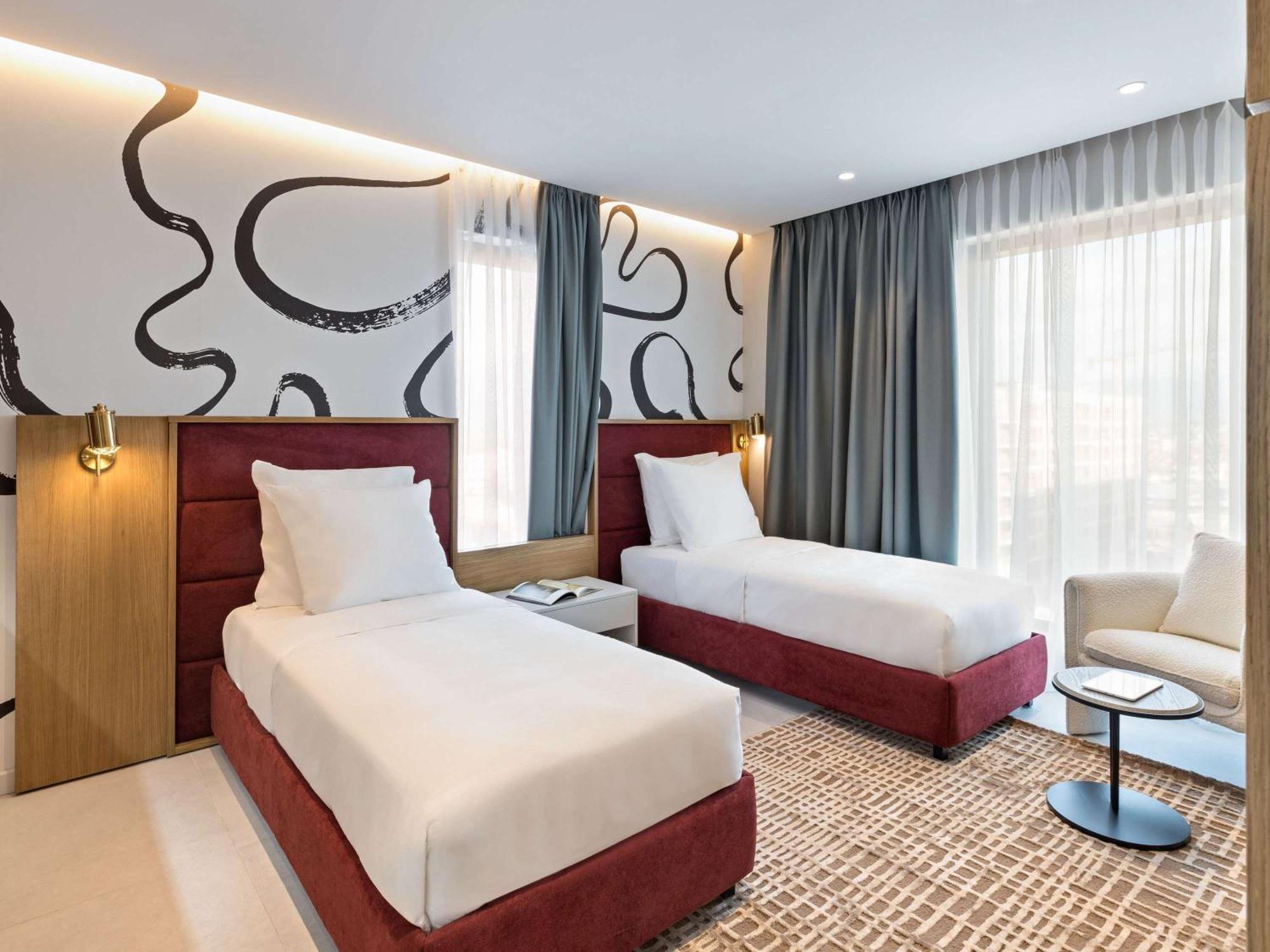 Mercure Tirana Esterno foto