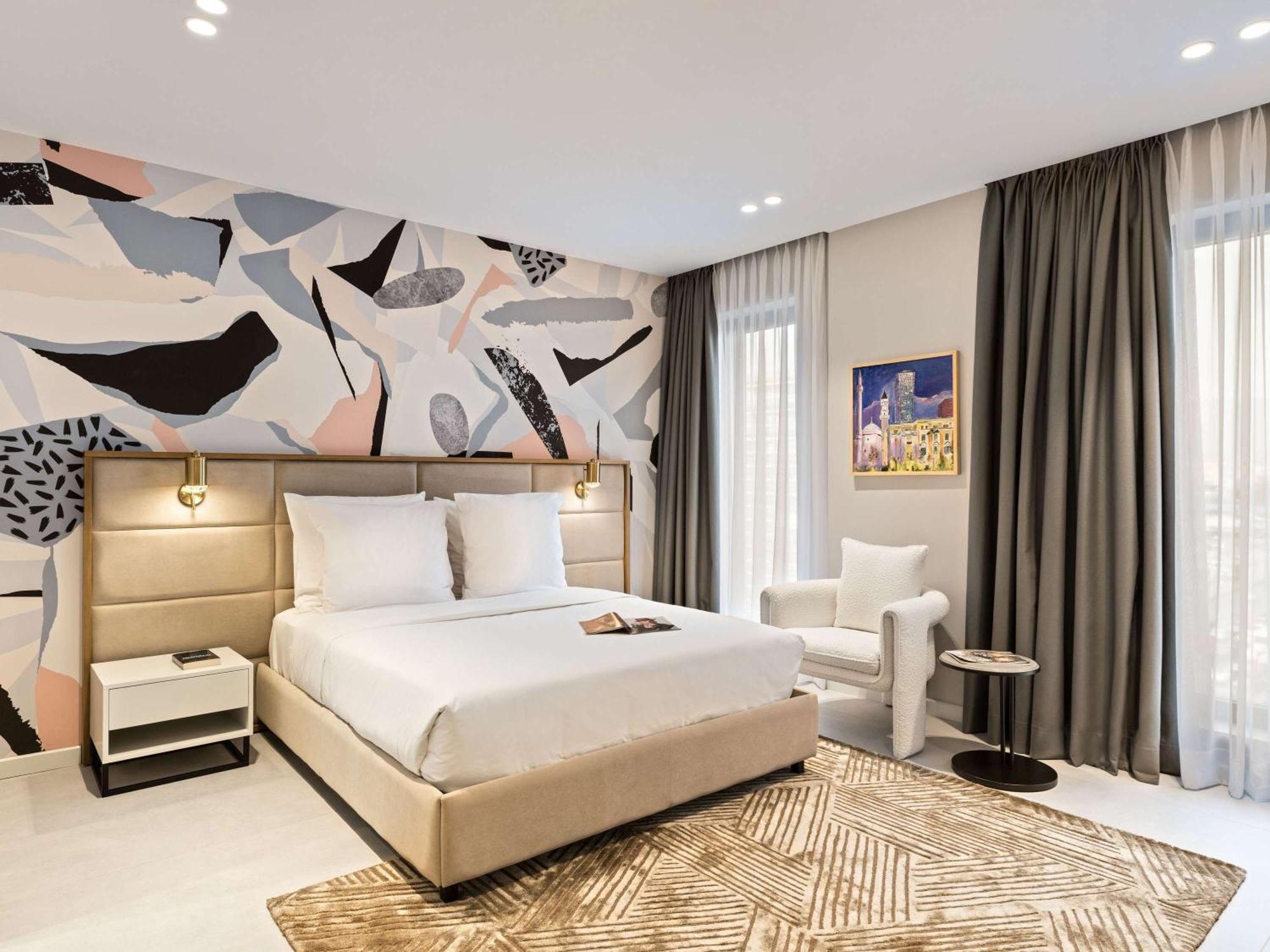 Mercure Tirana Esterno foto