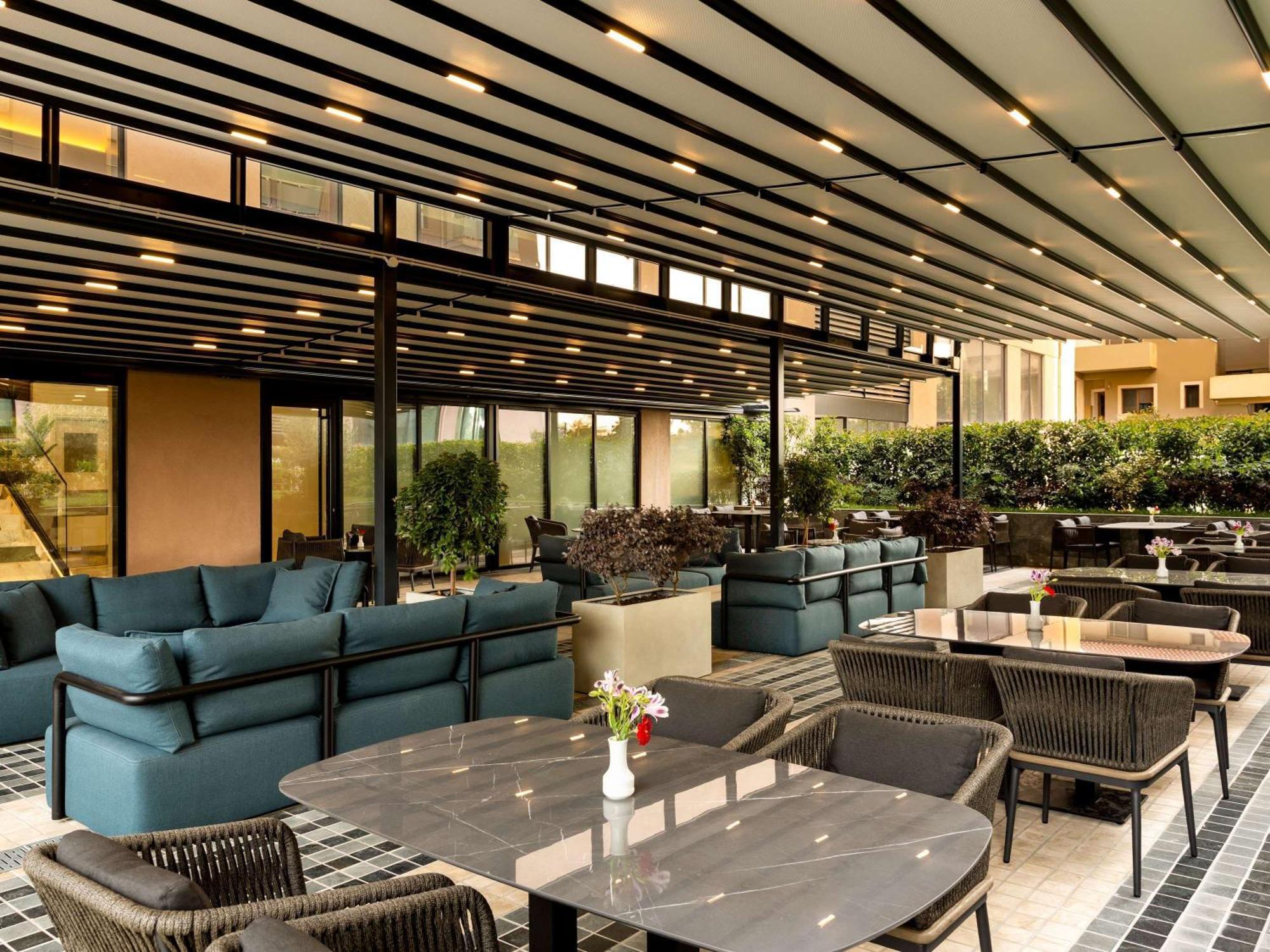 Mercure Tirana Esterno foto