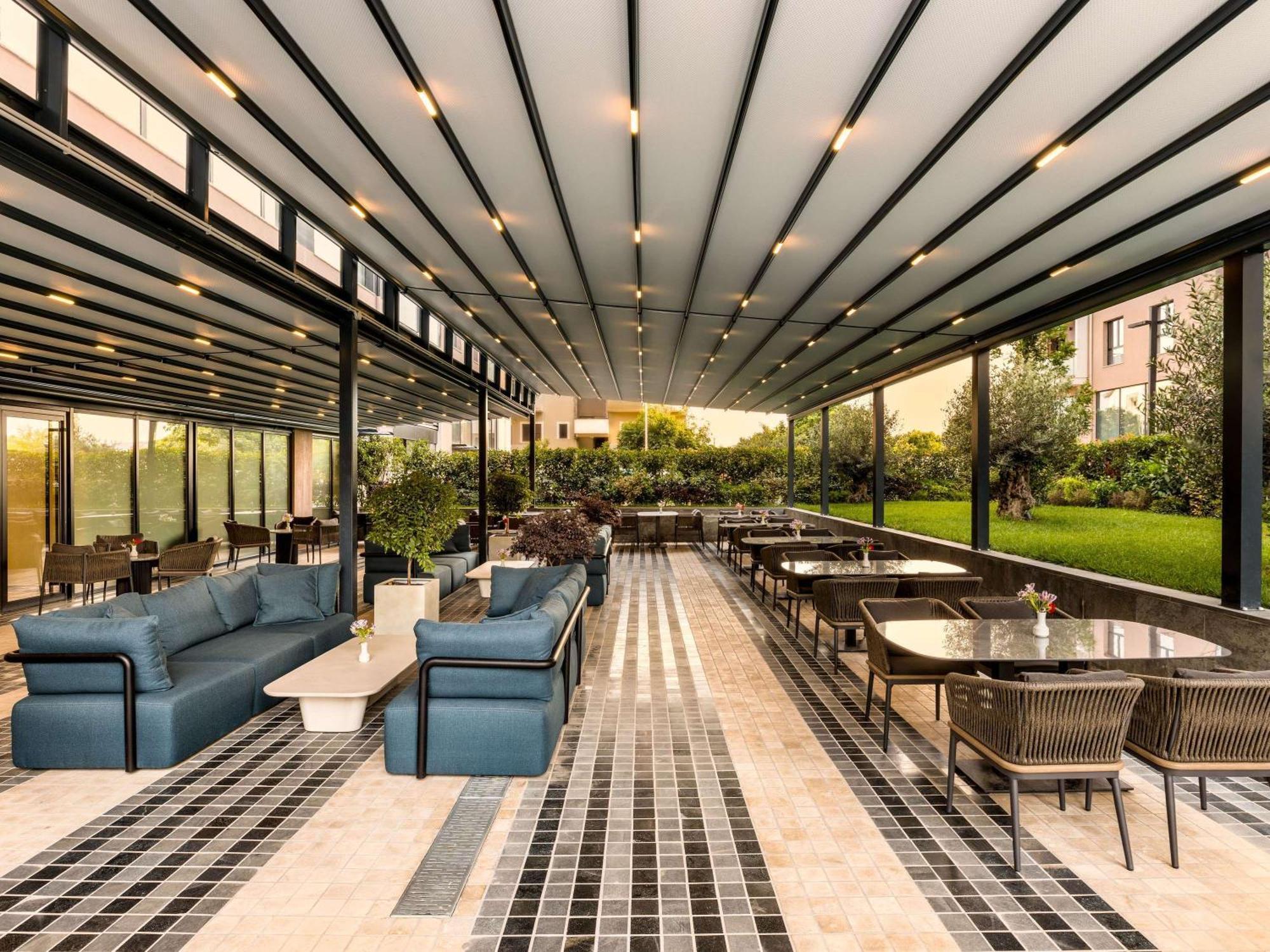 Mercure Tirana Esterno foto